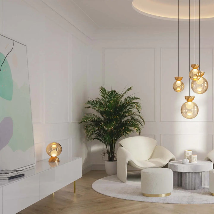Lampe de chevet charme avec sphère lumineuse cachée dorée et verre dépoli pour une ambiance élégante