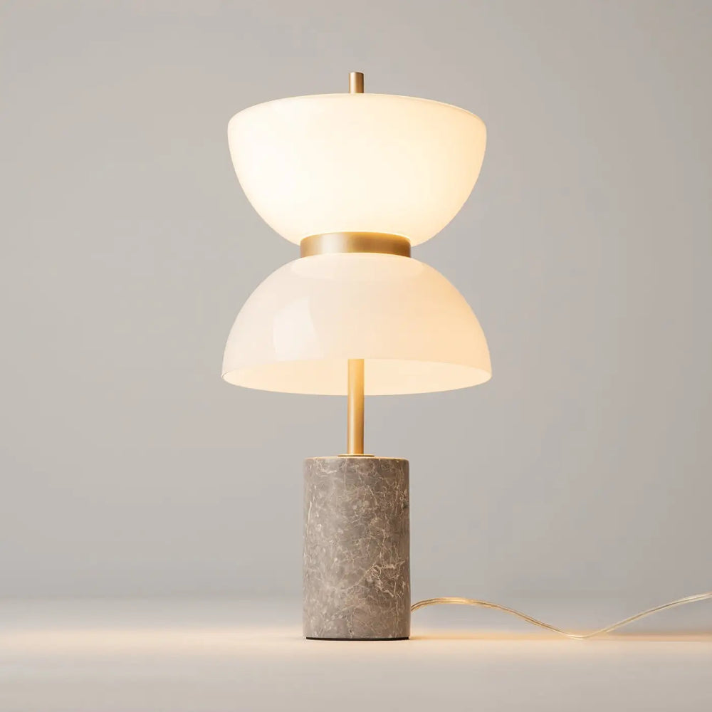 Lampe à poser kyoto led avec deux bols en verre opalin translucide et base en marbre gris texturé