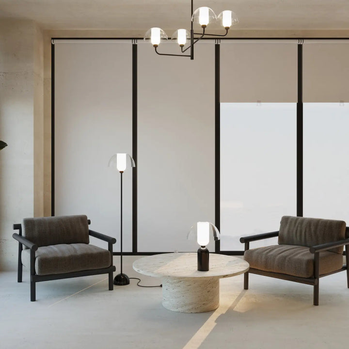 Lampe à poser memory en céramique avec abat-jour textile et design moderne noir en métal et globes de verre givré