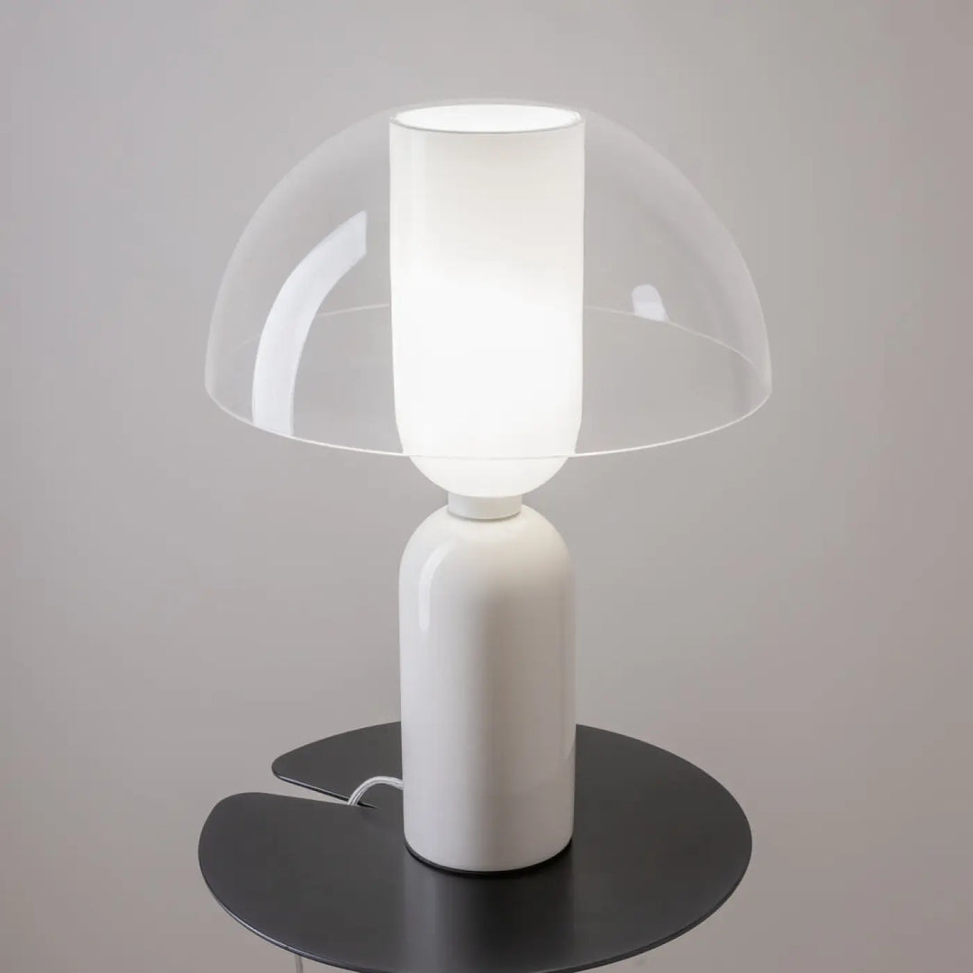 Lampe à poser mémoire en céramique blanc avec abat-jour textile translucide en forme de dôme