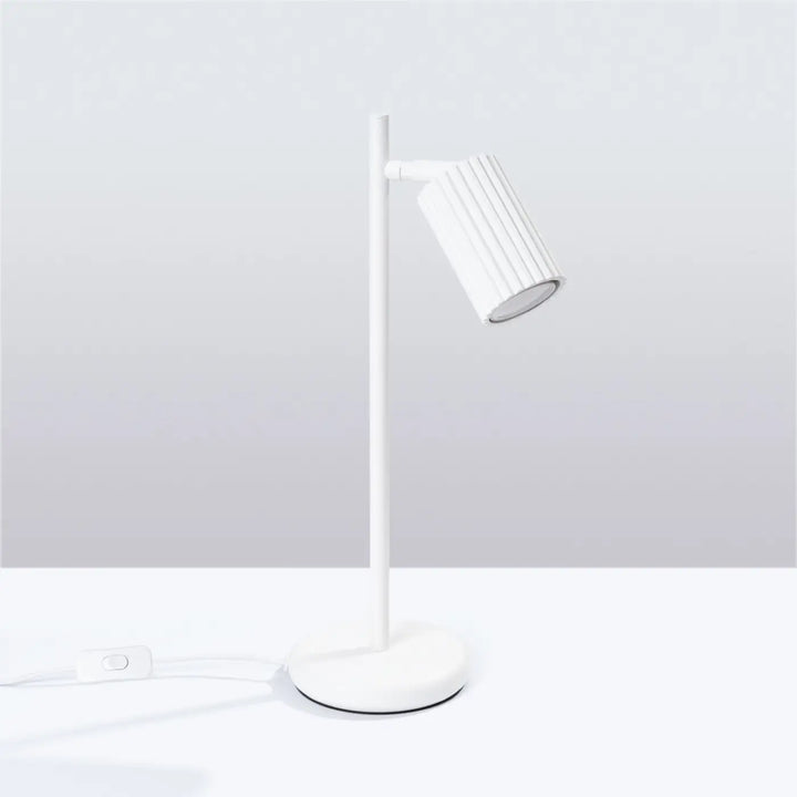 Lampe de Chevet blanc éteinte, vue rapprochée
