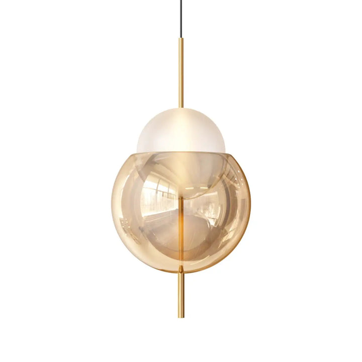 Lampe suspendue galileo avec tige métallique dorée et deux globe en verre sphériques blanc givré et ambré suspendue par un cordon noir