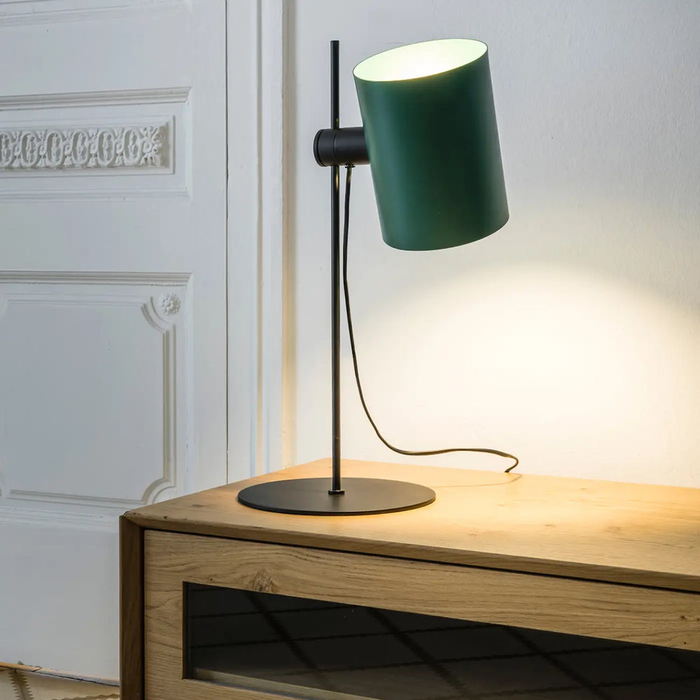 Lampe de table Guadalupe verte de Faro Barcelona en situation