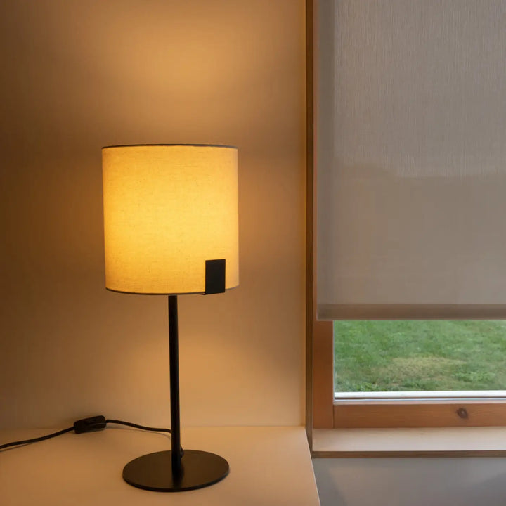 Lampe de table Nila de Faro Barcelona en situation