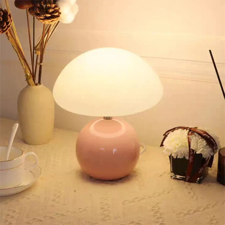 Lampe de table agaris design champignon en céramique rose pastel avec dôme en verre dépoli