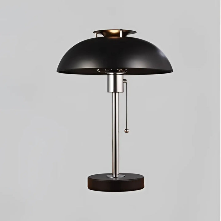 Lampe de table zinga style rétro avec abat-jour noir dôme, tige chrome et base bois foncé à allure raffinée attire