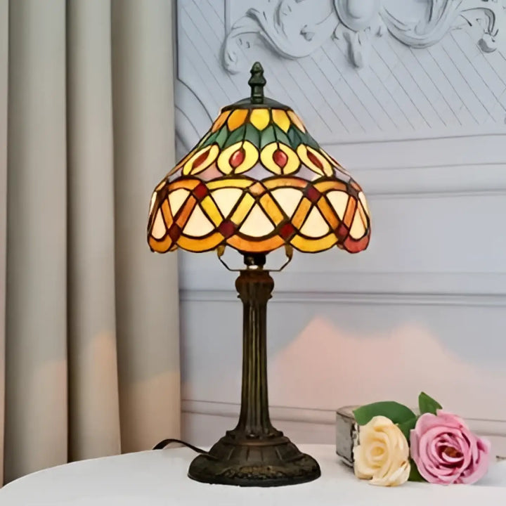 Lampe de chevet antika en luminaire antique design vintage avec abat-jour en vitrail jaune orange et vert mosaïque