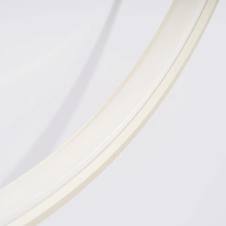 Luminaire plafonnier rio 55 4000k beige avec anneaux led en silicone élégant à finition lisse et bords arrondis
