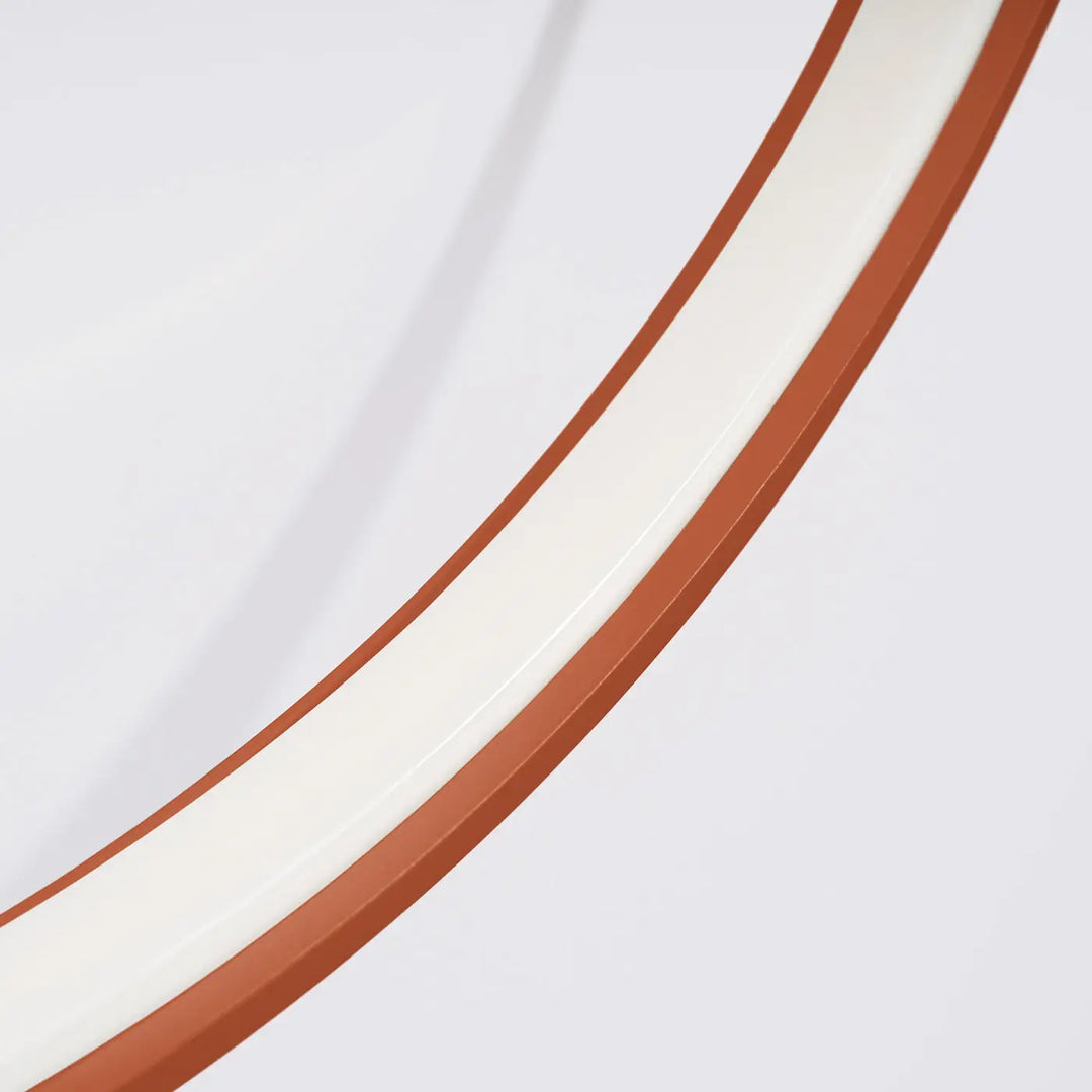 Luminaire plafonnier rio 78 4000k collection rio design moderne avec cadre miroir courbe blanc lisse et bord brun rouge ocre