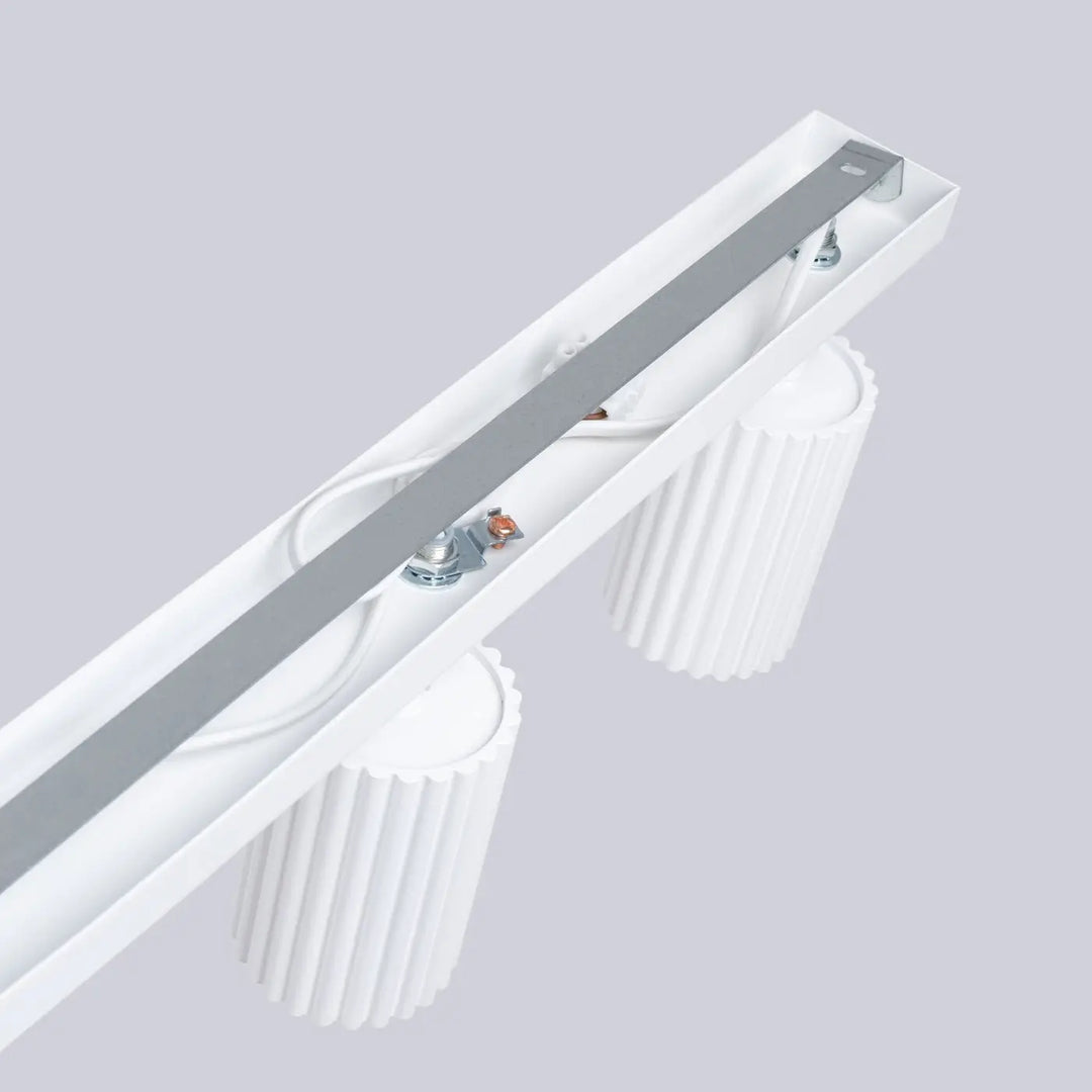 Plafonnier karbon allie blanc à double tête led avec design minimaliste et ampoules gu10 interchangeables