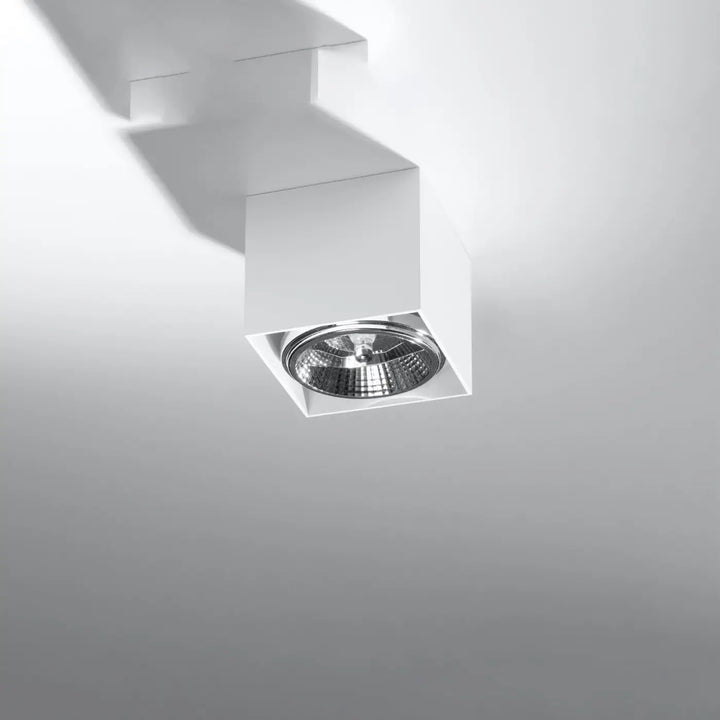 Plafonnier blake blanc carré avec lentille métallique réfléchissante intérieur forme minimaliste moderne