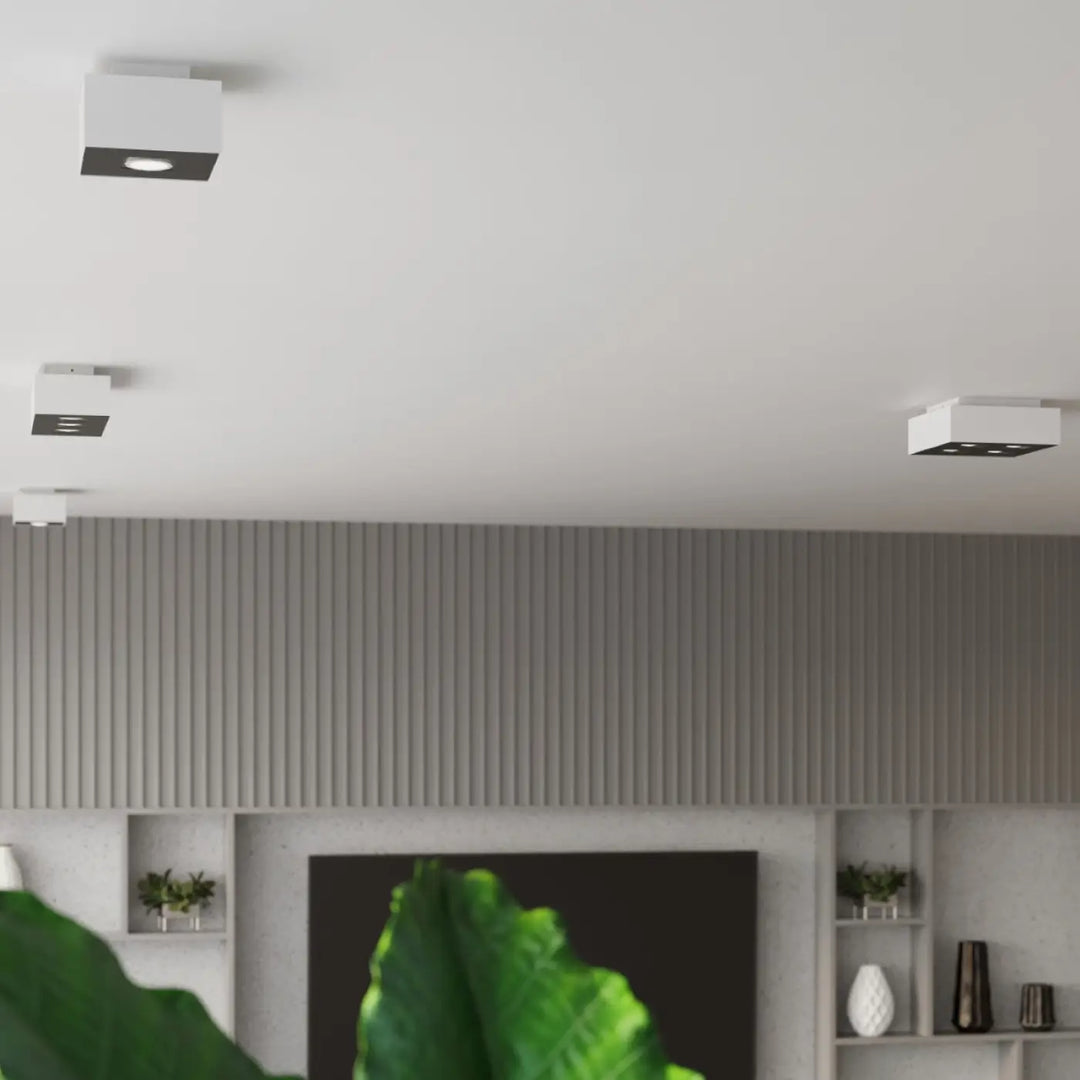 Luminaire plafonnier moderne mono 3 blanc avec spot allongé et sources lumineuses à accents noirs