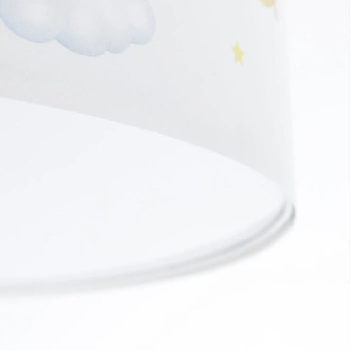 Luminaire plafonnier enfant blanc avec abat-jour doux orné de nuages et étoiles pour chambre d’enfant