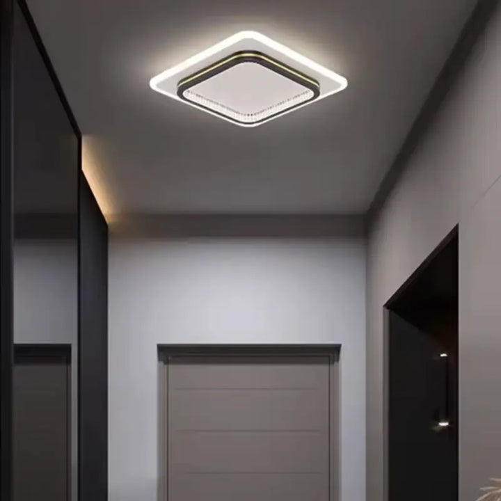 Luminaire Plafonnier LED Noir ou Doré avec Formes Différentes