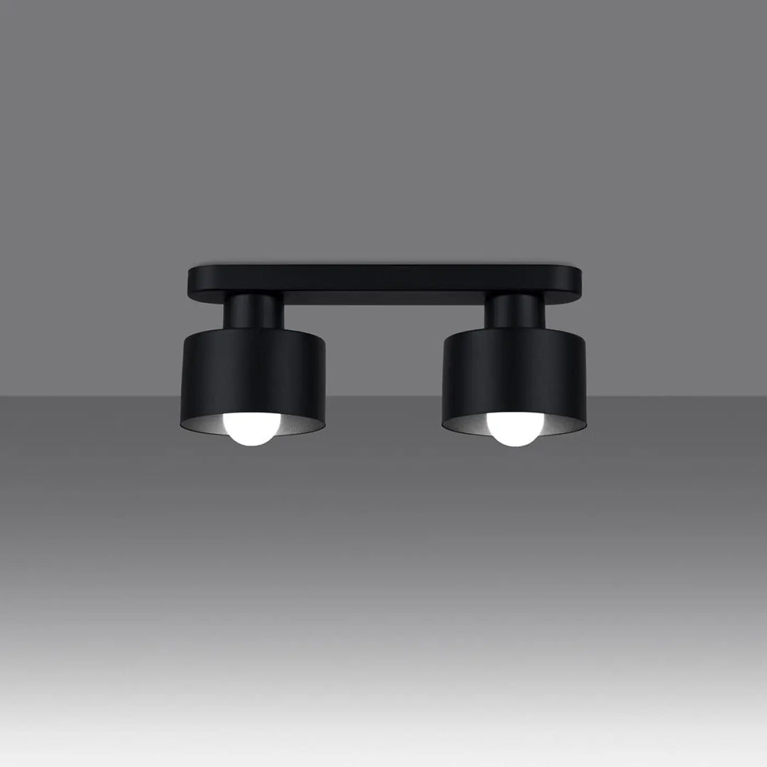 Luminaire plafonnier savar 2 noir avec deux têtes cylindriques en finition mate noire lampy z linii savar przyciągają uwagę jednocześnie emanują prostotą