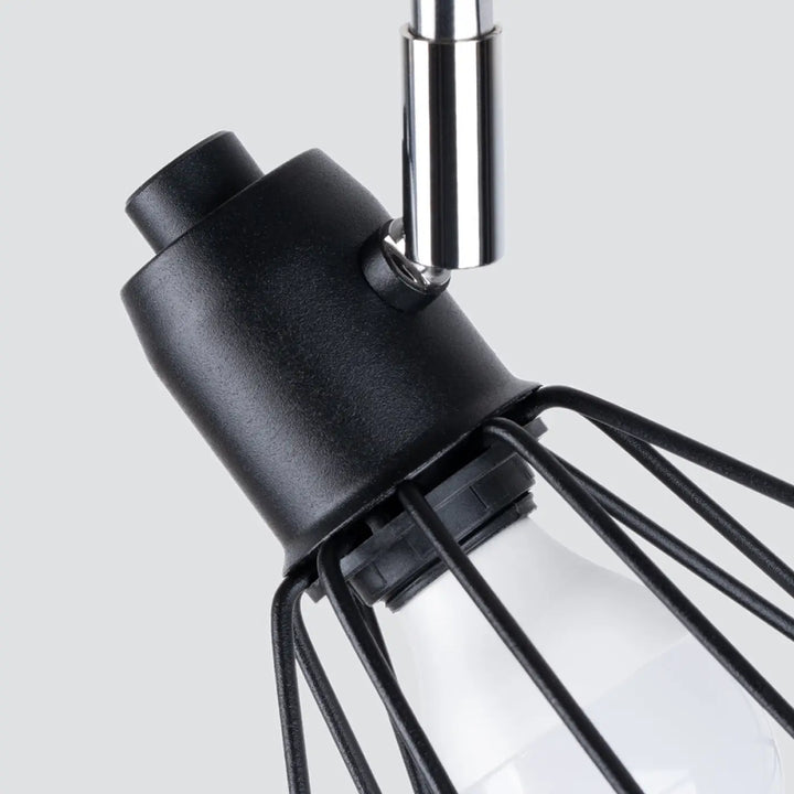 Luminaire plafonnier série artemis noir en métal avec finition mate et support chromé créant une atmosphère intime