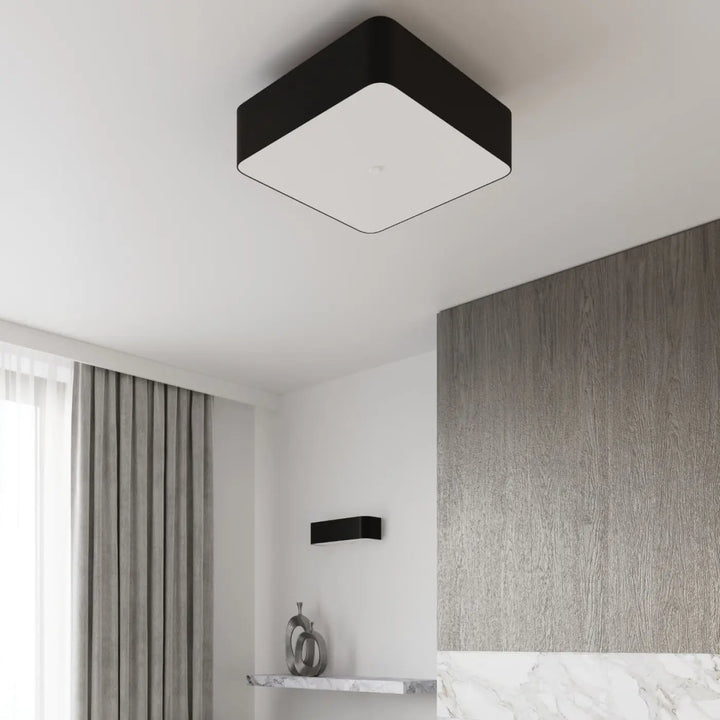 Luminaire plafonnier lokko 55 noir avec lampe lokko et contour distinct pour un design moderne aux couleurs classique