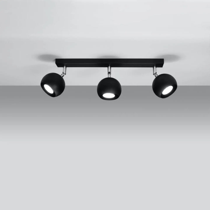 Plafonnier moderne noir en finition mate avec trois globes sphériques pour éclairez précisément avec un design original