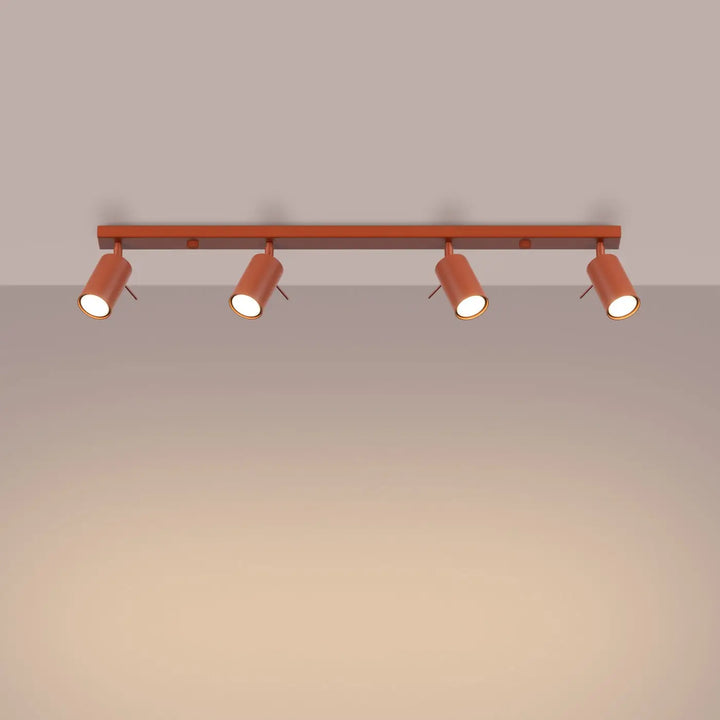 Luminaire plafonnier ring 4l rouge ochra en métal avec quatre spots cylindriques offrant un éclairage flexible minimalisme moderne