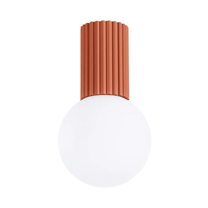 Luminaire plafonnier halo cuivre finition avec sphère laiteuse frosted design bureau décorative rouge ochra