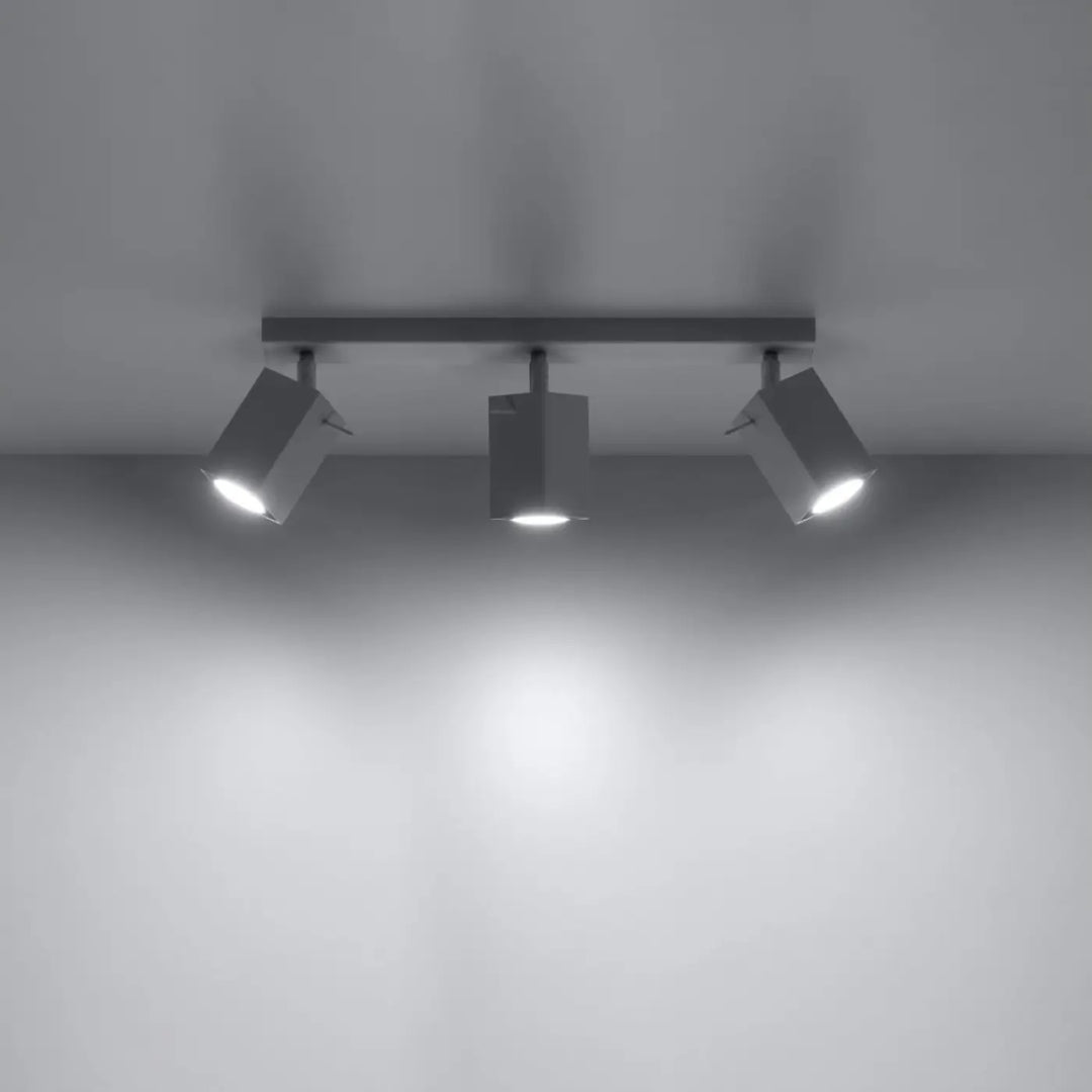 Luminaire plafonnier moderne merida blanc avec trois spots merida en finition mate noire pour diriger précisément