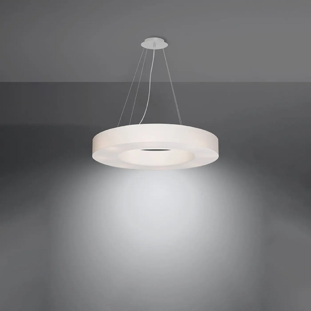 Lustre abat-jour rond blanc allumé