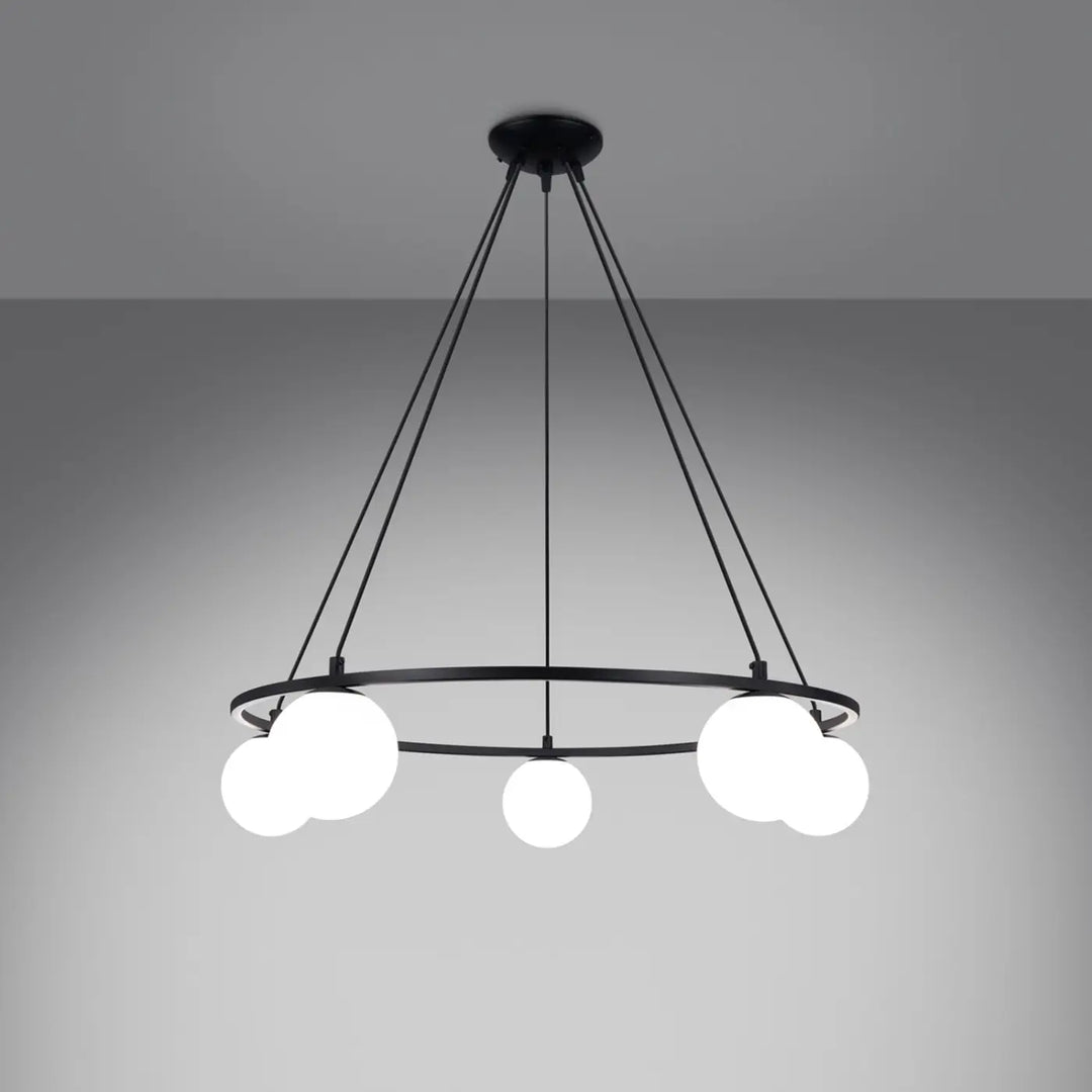 Lustre noir allumé