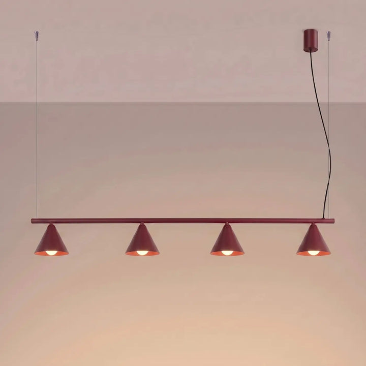 Lustre bordeaux allumé