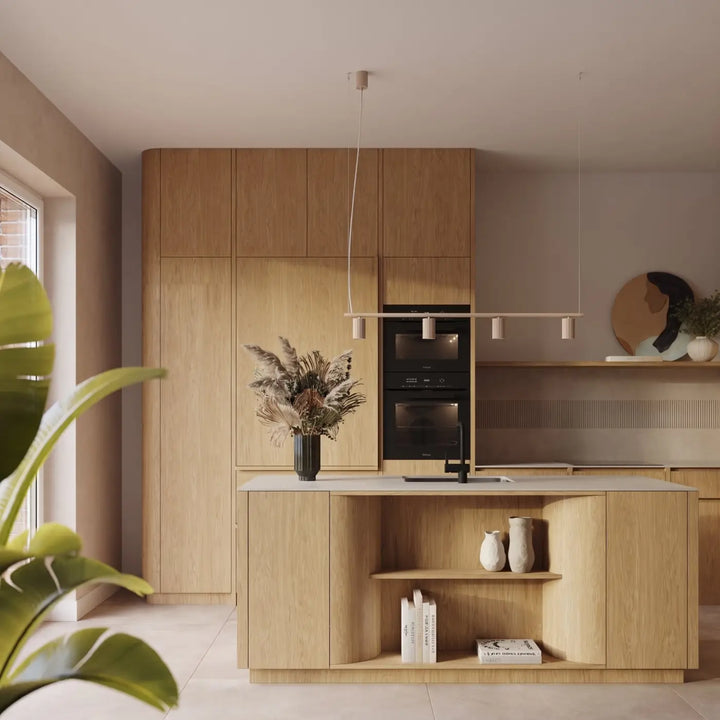 Lustre taupe au-dessus d'un îlot de cuisine