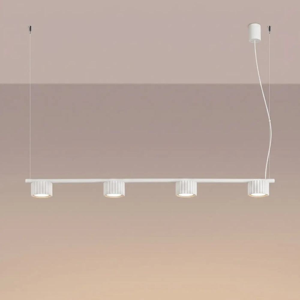 Lustre blanc allumé