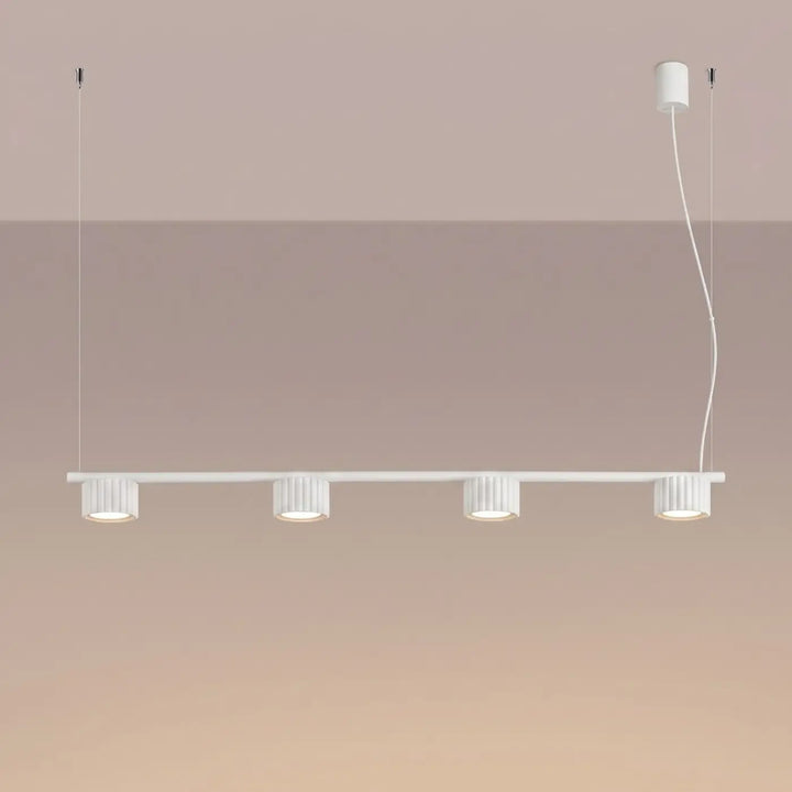 Lustre blanc allumé