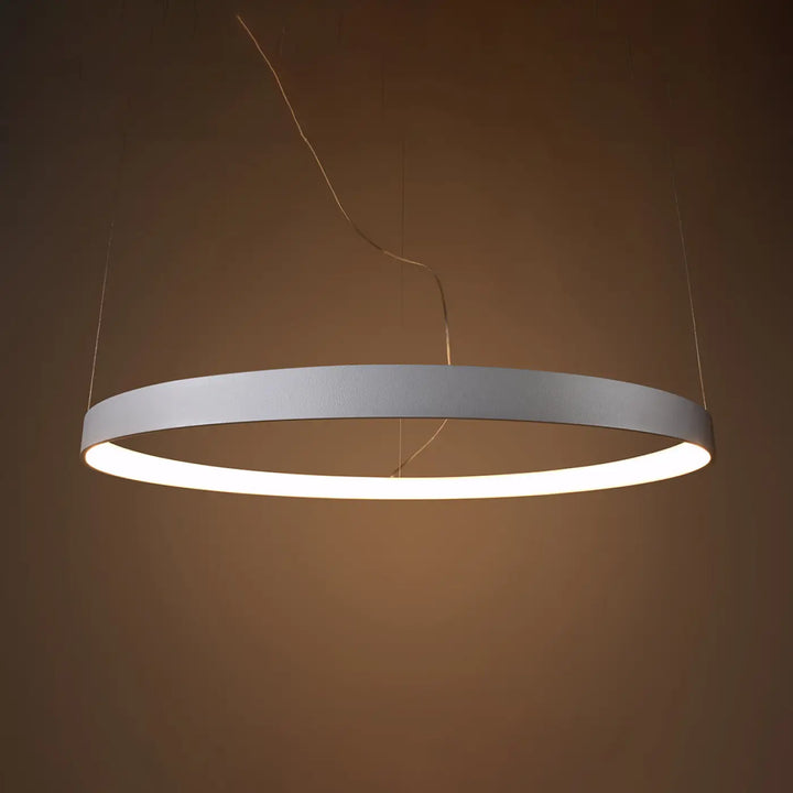 Lustre anneau RIO noir allumée, suspendu