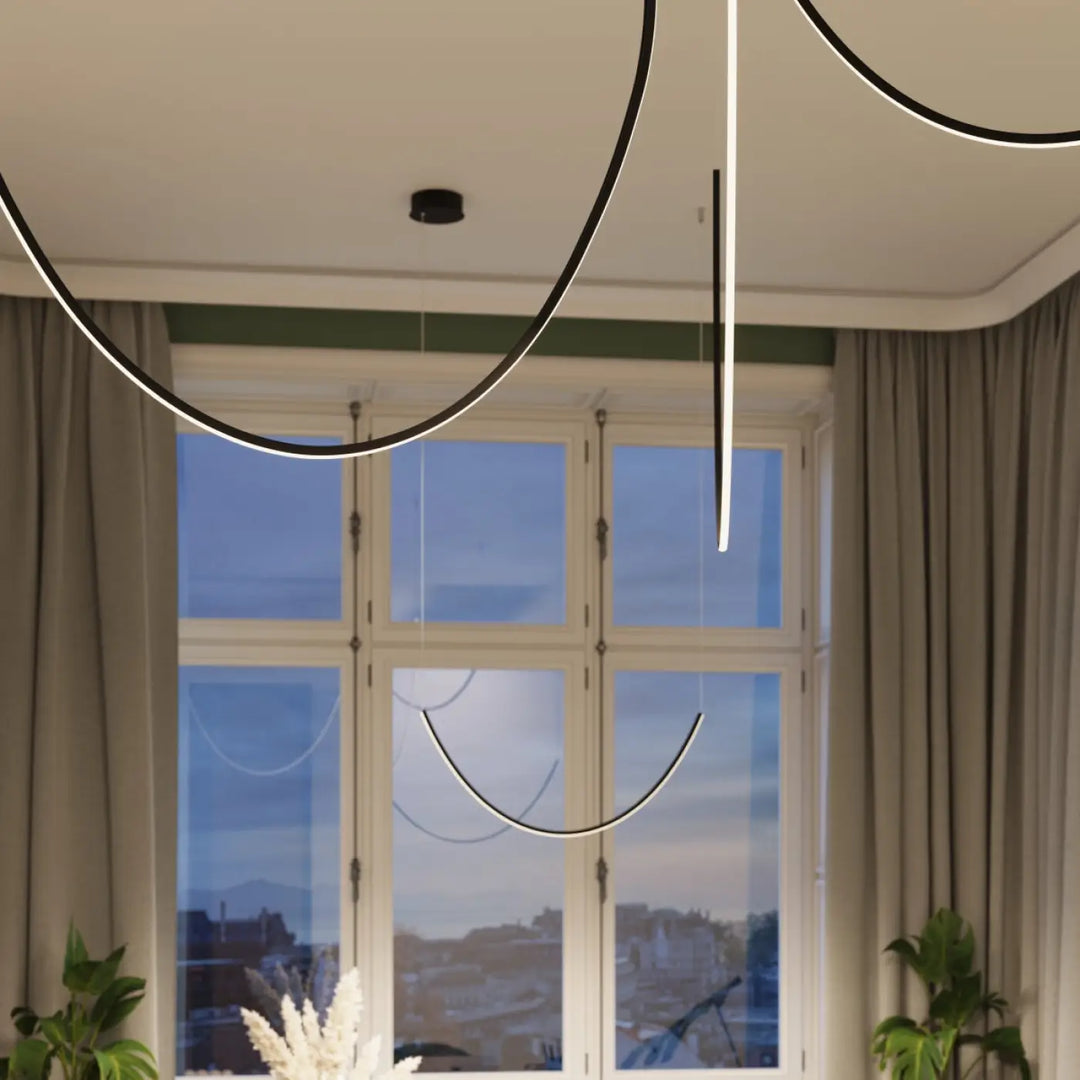 Lustre ALVAR noir vue rapprochée dans un intérieur