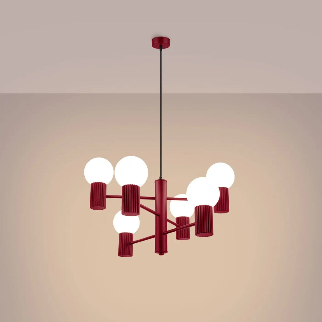 Lustre bordeaux allumé