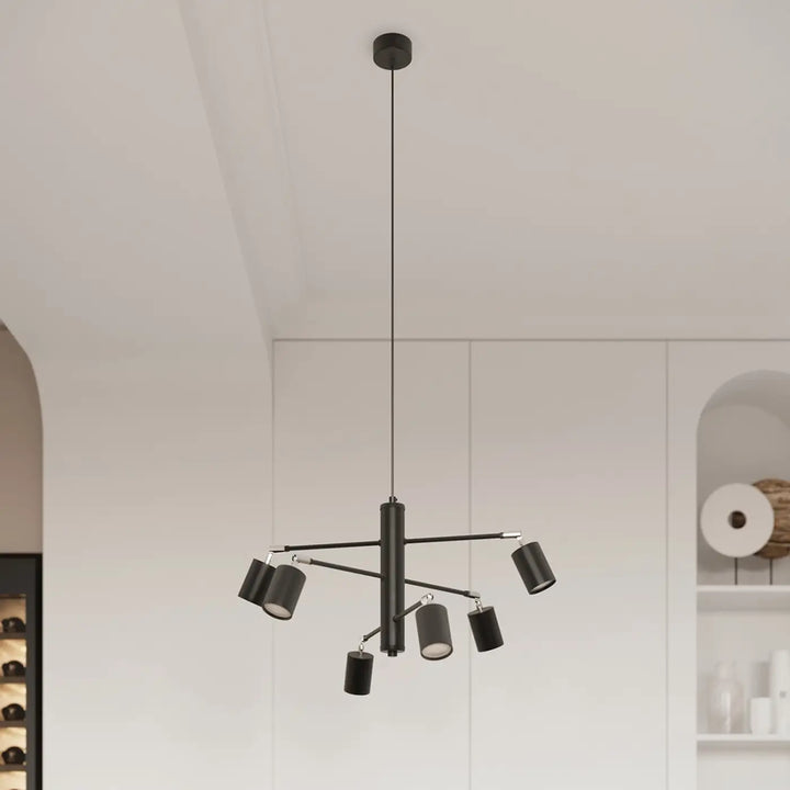 Lustre noir dans un intérieur clair