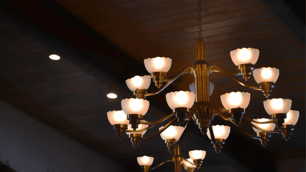 Tout savoir sur le lustre laiton