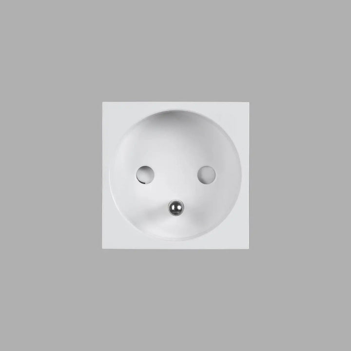 Module prise française type E blanc Buster + Punch #couleur_blanc