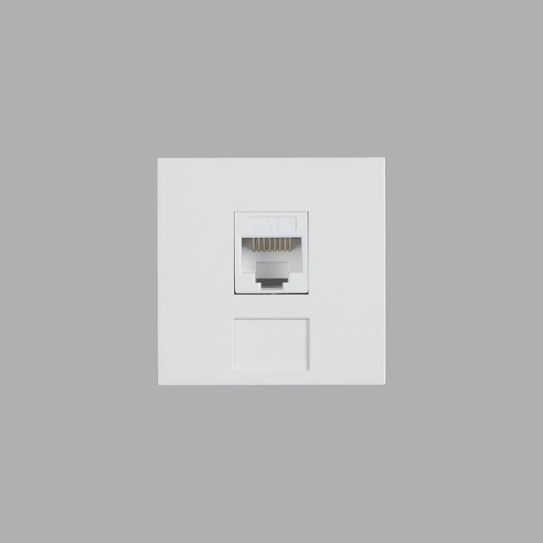 Module RJ45 blanc Buster + Punch #couleur_blanc