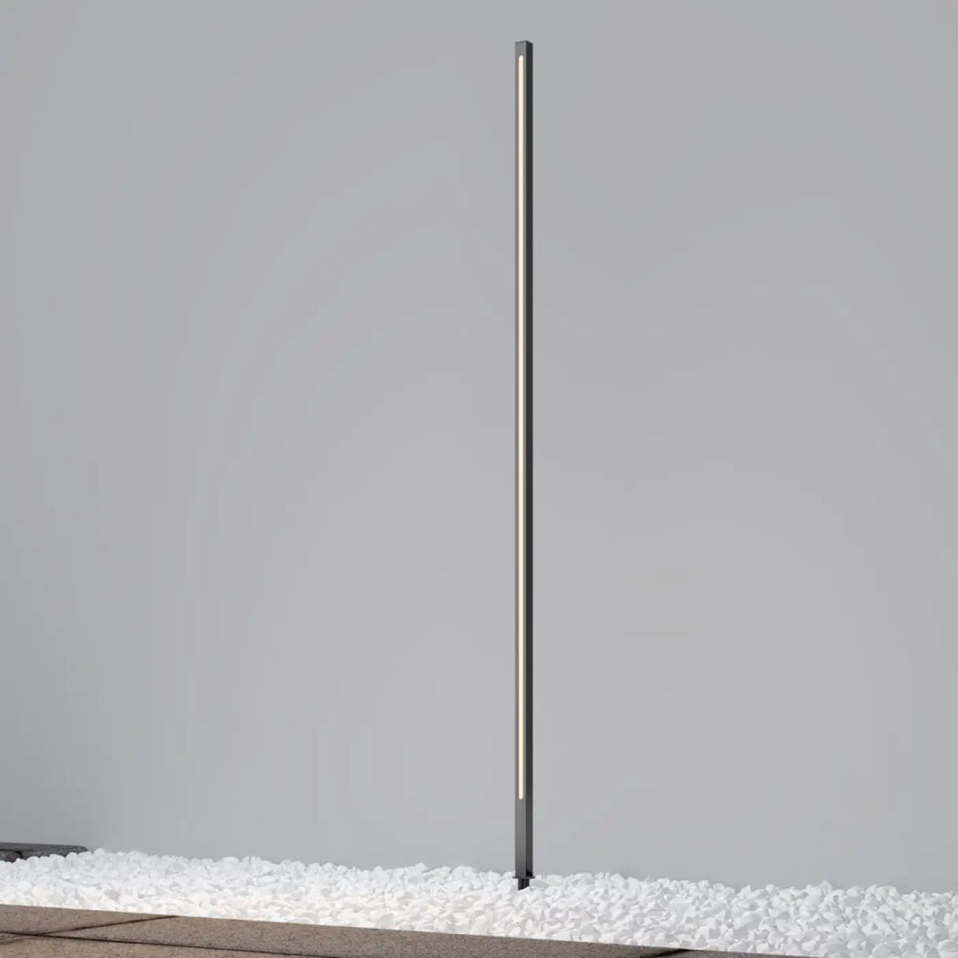 Luminaire extérieur poteau lumineux en led avec finition noire mate et blanc chaud disponible en trois hauteurs