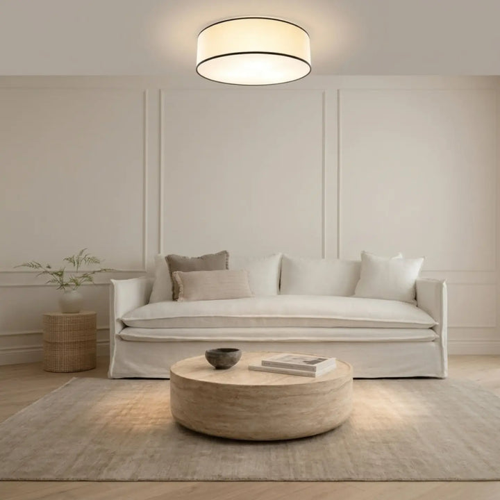 Plafonnier TOP blanc dans un intérieur contemporain