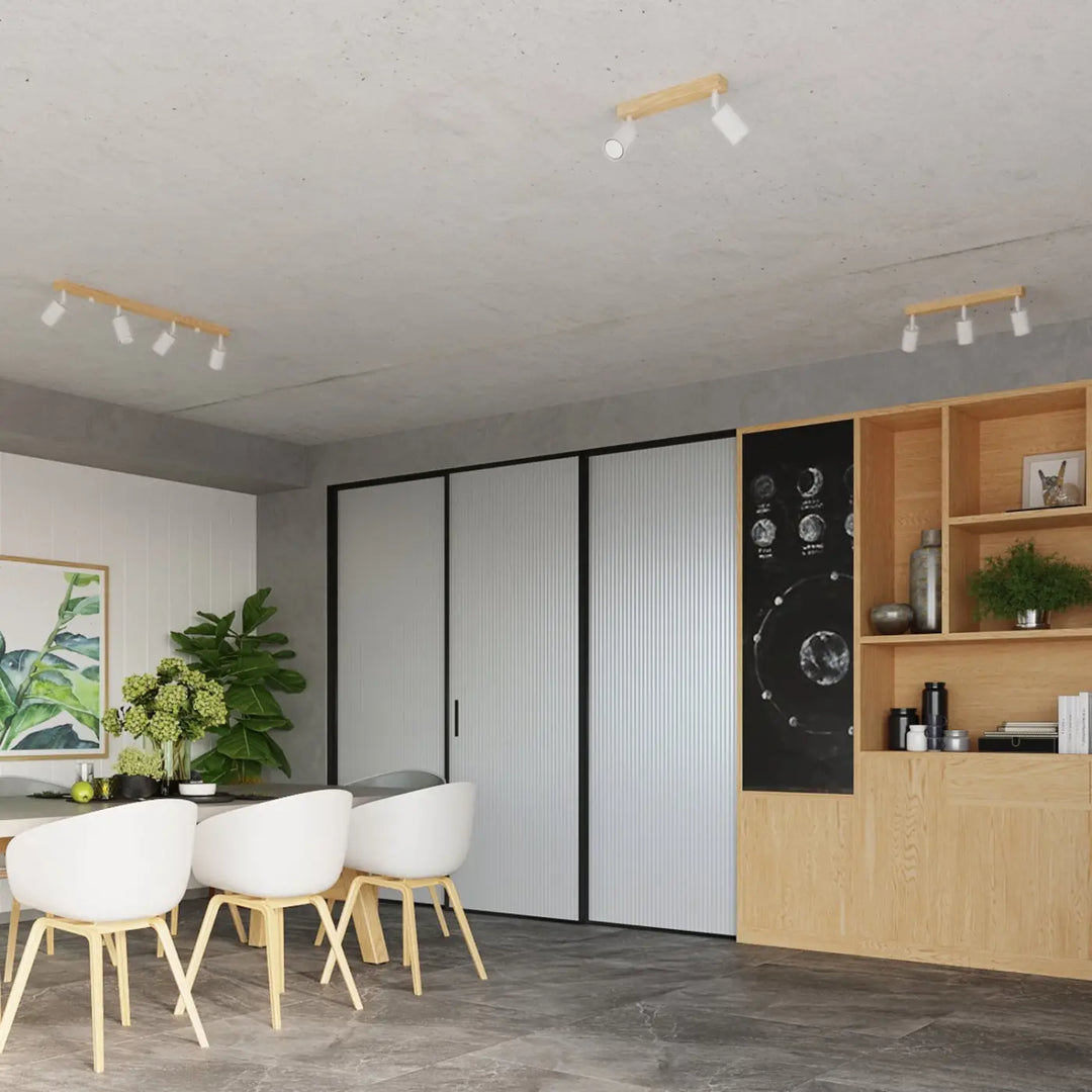 Plafonnier blanc/bois naturel vue rapprochée dans son décor