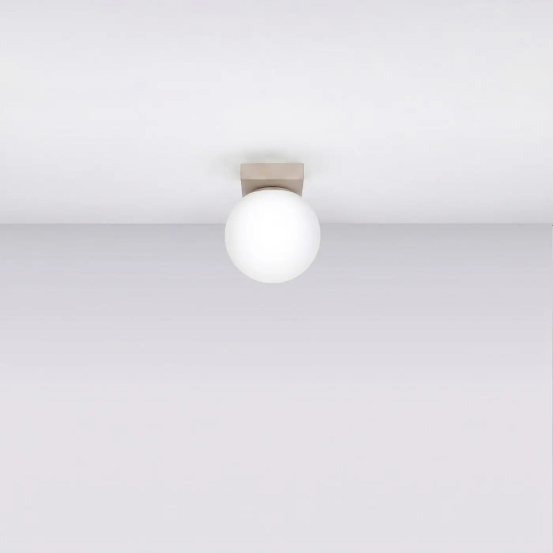 Luminaire Plafonnier taupe éteinte, vue rapprochée