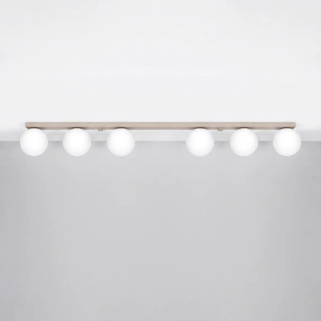 Luminaire Plafonnier taupe éteinte, vue rapprochée