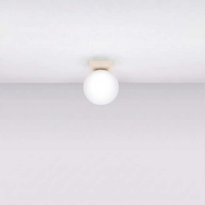 Luminaire Plafonnier beige éteinte, vue rapprochée