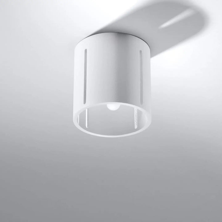 Luminaire plafonnier blanc éteint