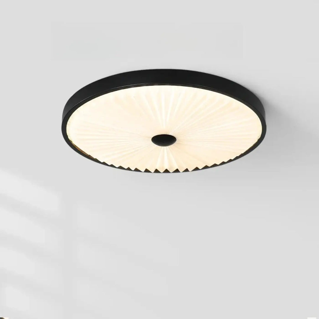 Luminaire plafonnier hikari noir moderne avec texture plissée capte et design plafonnier idéal pour décoration intérieure