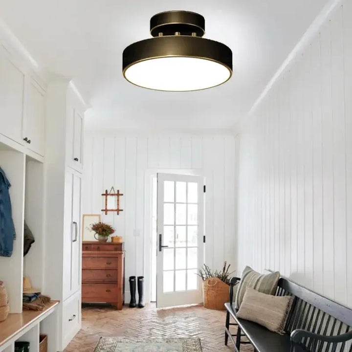 Plafonnier Doré Moderne À Forme Ronde Élégante

