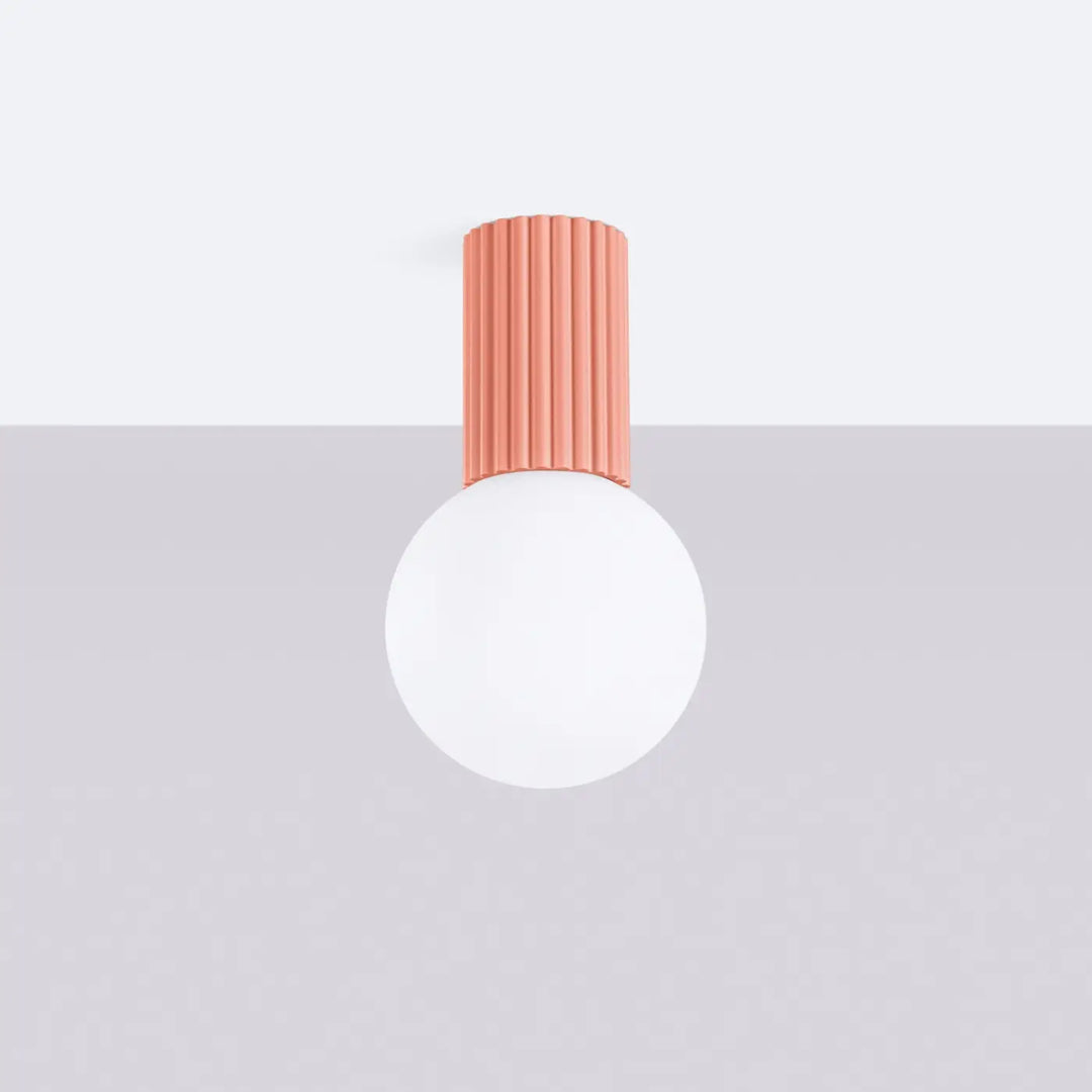 Luminaire Plafonnier pêche éteinte, vue rapprochée