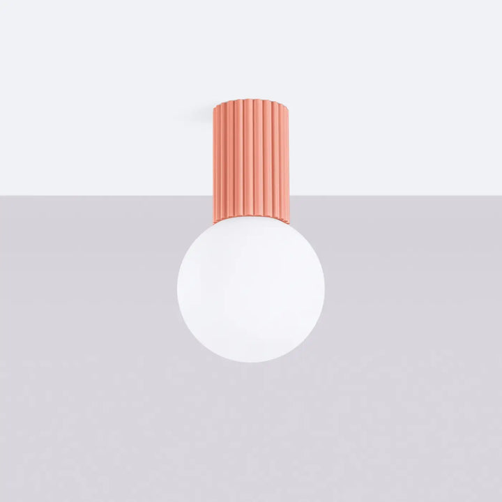 Luminaire Plafonnier pêche éteinte, vue rapprochée