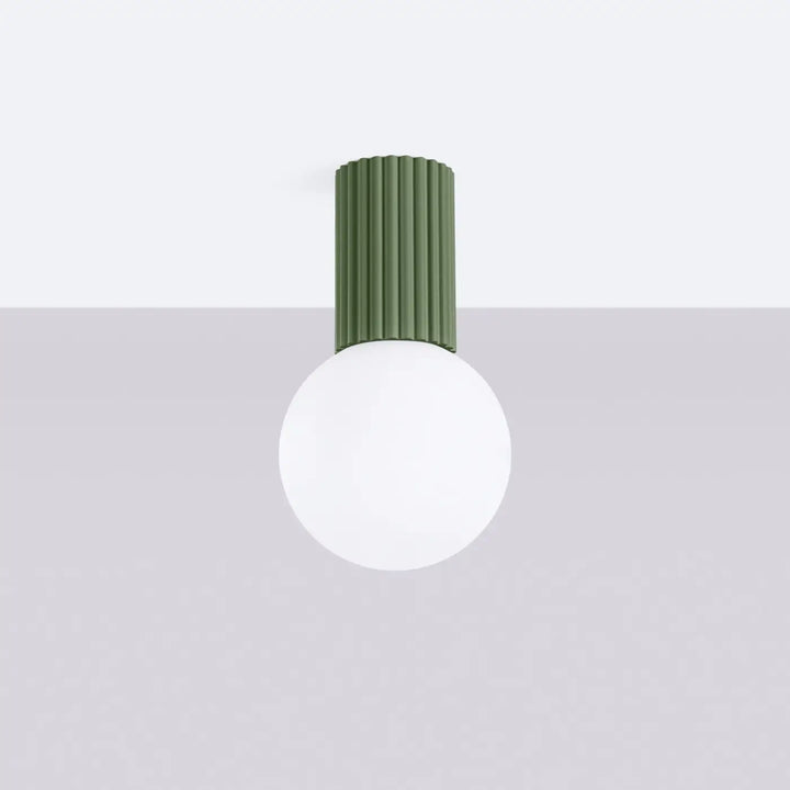 Luminaire Plafonnier vert olive éteinte, vue rapprochée